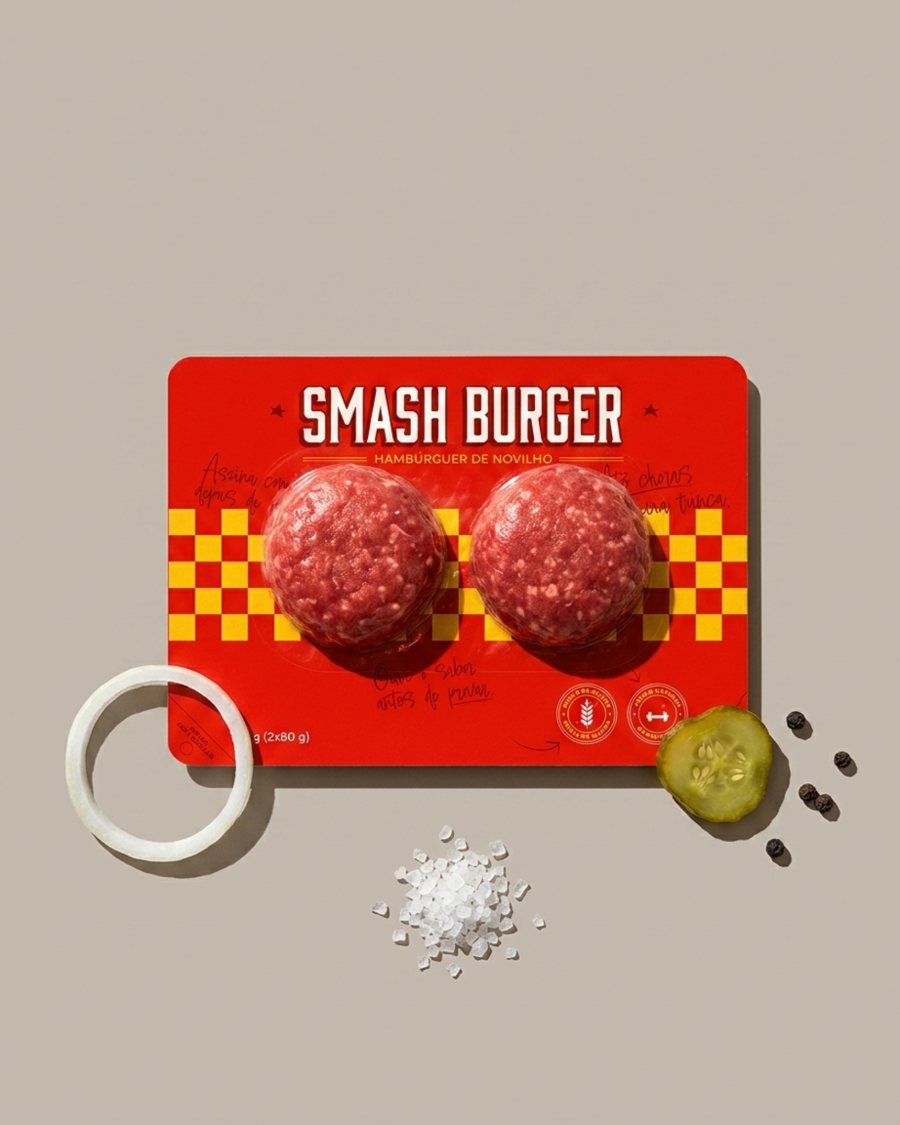 Smash Burger pack with onion, pickle, salt and peppercorns